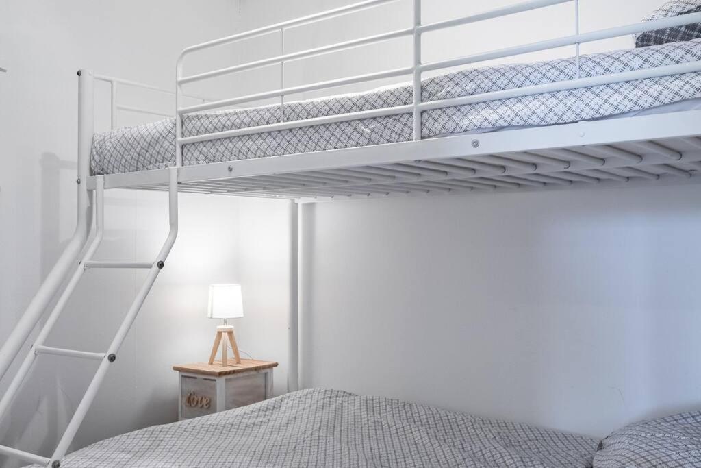 L'Escapade : Charmant T2 -Parking Gratuit, Piscine, Wifi, Clim Gruissan Exterior foto
